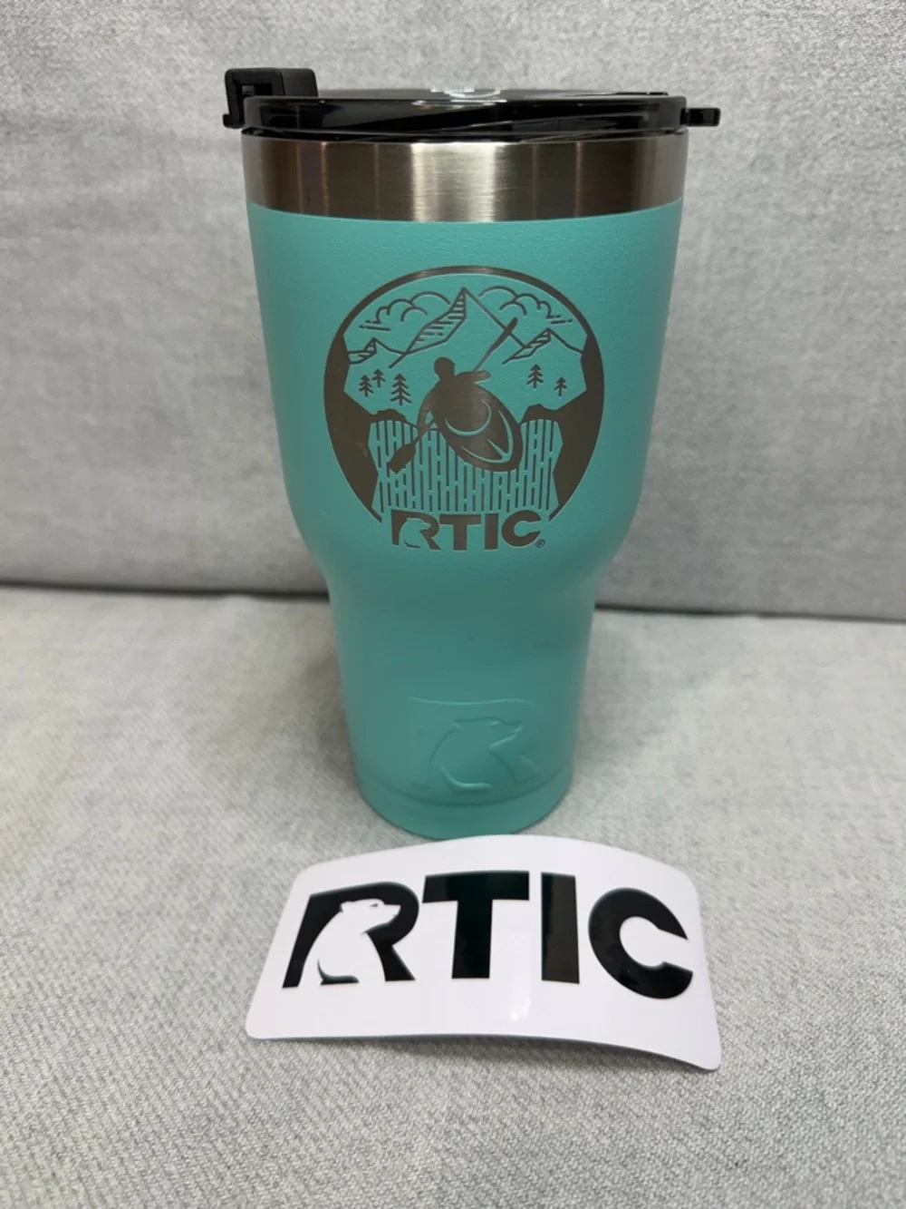 NWOT RTIC Kayak Turquoise/Teal Insulated Tumbler with Lid